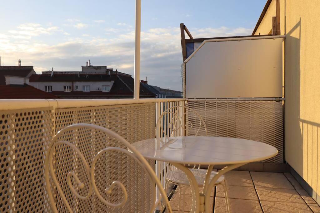 Brilliant View: Balcony Home, Modern, Stylish And Newly Renovated Vienna Exterior photo